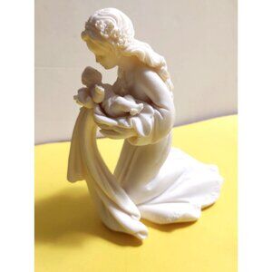 Italian White Alabaster Figurine Kneeling Madonna & Child 6 1/4" tall